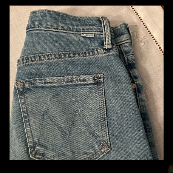 MOTHER Denim - MOTHER The Scrapper Cuff Ankle
Fray Jeans